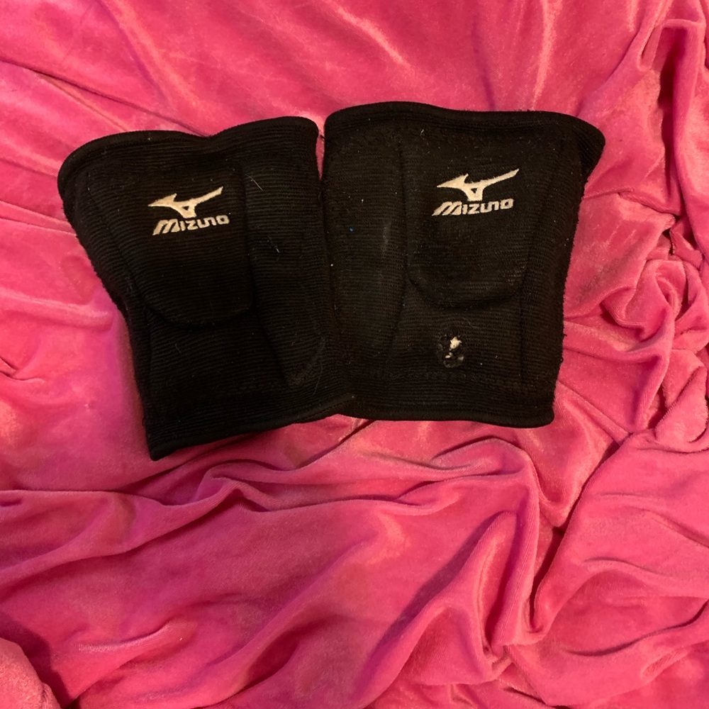 Mizuno knee pads
